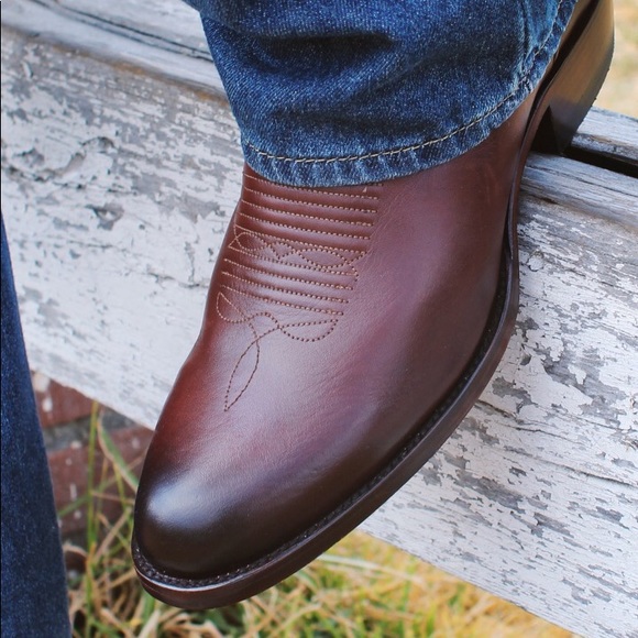BACHESTO- The William Russet (D) classic cowboy